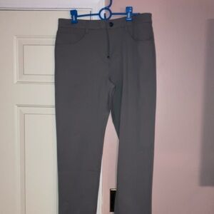 Vuori Men's Gray Pants NWOT